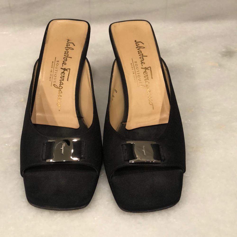 Salvatore Ferragamo women’s sling back shoes